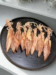 本港特大魷筒 (半斤)